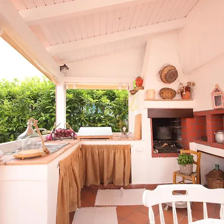 Td Marinesca Typical With Pool Villa *