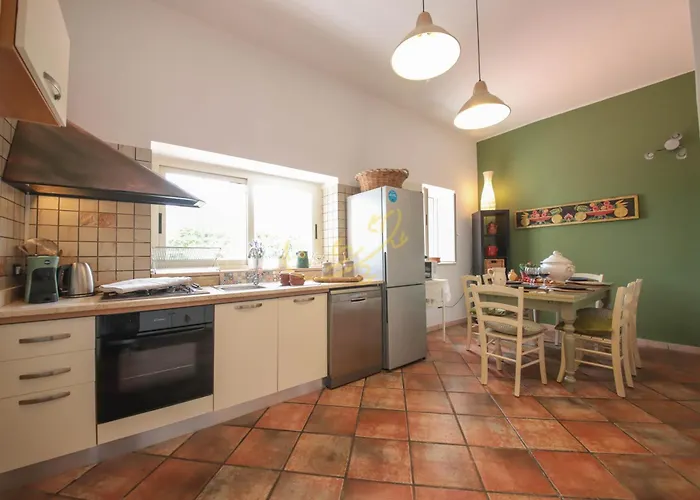 빌라 Td Marinesca Typical With Pool