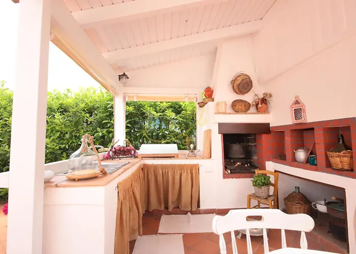 Td Marinesca Typical With Pool 빌라 *