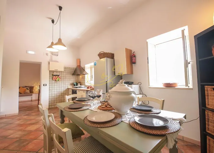 Td Marinesca Typical With Pool 빌라 폴리나노 아마레