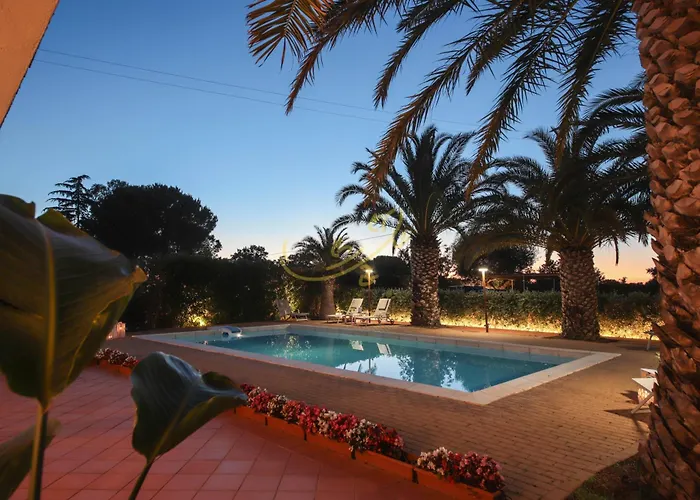 Td Marinesca Typical With Pool 폴리나노 아마레