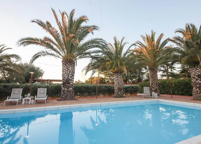 Td Marinesca Typical With Pool *