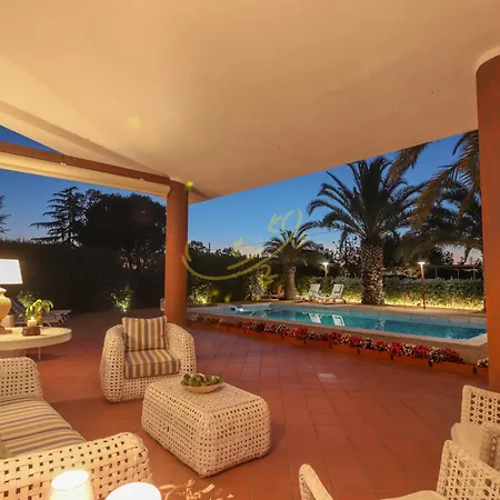 Td Marinesca Typical With Pool Villa *