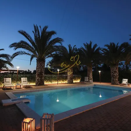 Td Marinesca Typical With Pool بولينيانو آ ماري