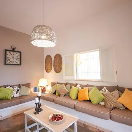 Td Marinesca Typical With Pool *