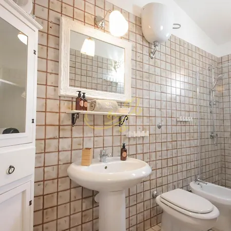 Td Marinesca Typical With Pool Villa