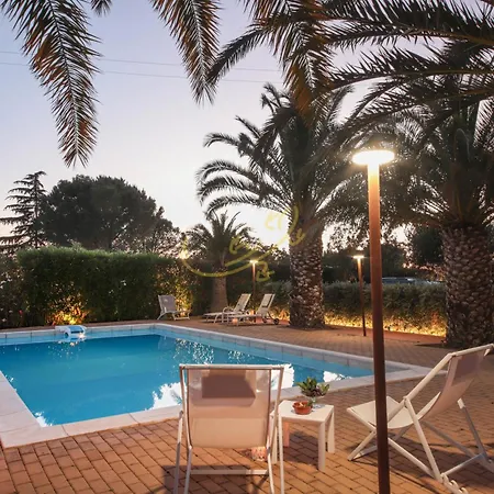 Td Marinesca Typical With Pool * بولينيانو آ ماري