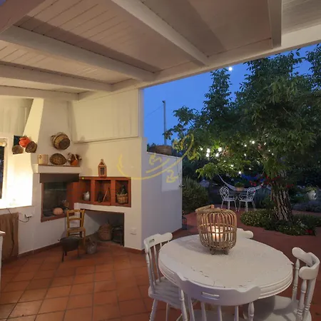 Td Marinesca Typical With Pool Villa *