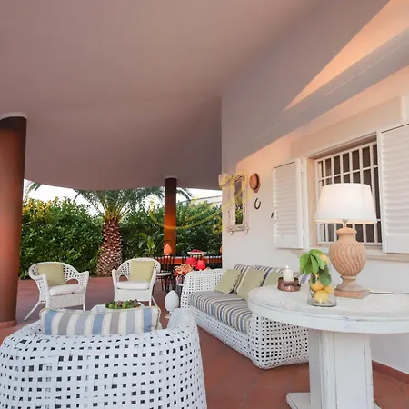 Td Marinesca Typical With Pool Polignano a Mare