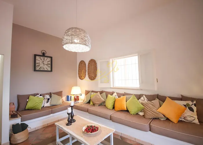 Td Marinesca Typical With Pool *