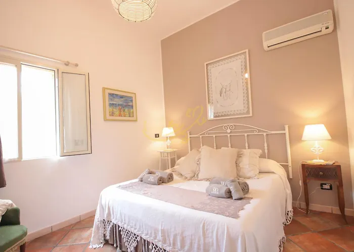 Td Marinesca Typical With Pool Villa *